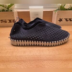 Ilse Jacobsen Tulip Shoes Flats Navy Blue Slip On Cutout Women’s 37 US 6.5 - 7